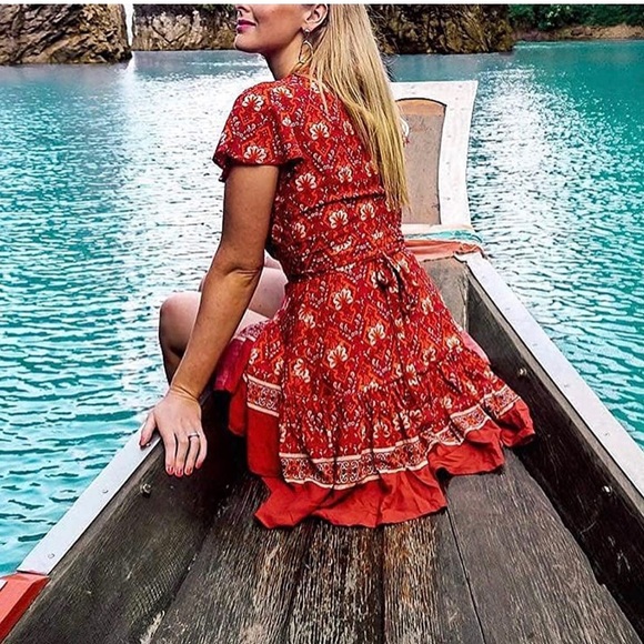 NWOT Zesica Red Floral Wrap Dress